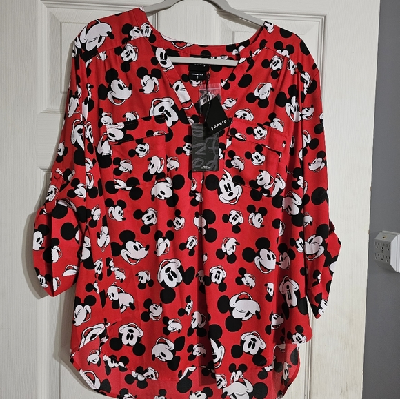 Torrid DISNEY Harper Red Mickey Mouse Pullover Blouse NWT 0 - Picture 6 of 8